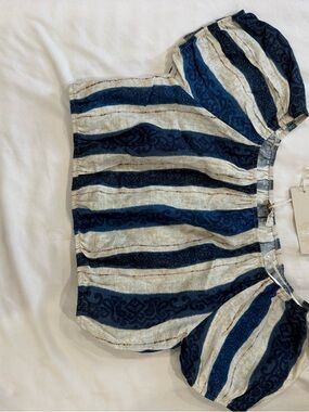 Striped Puff-Sleeve Crop Top in Navy and Cream